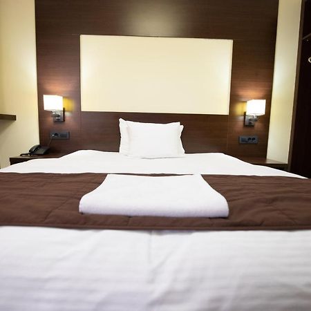 Boutique Hotel Golden Star Tuzla Esterno foto