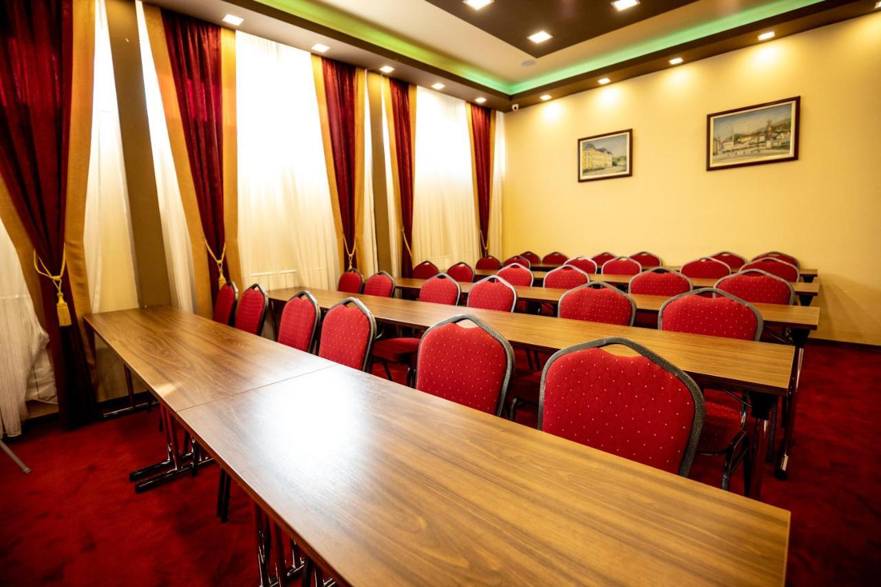 Boutique Hotel Golden Star Tuzla Esterno foto