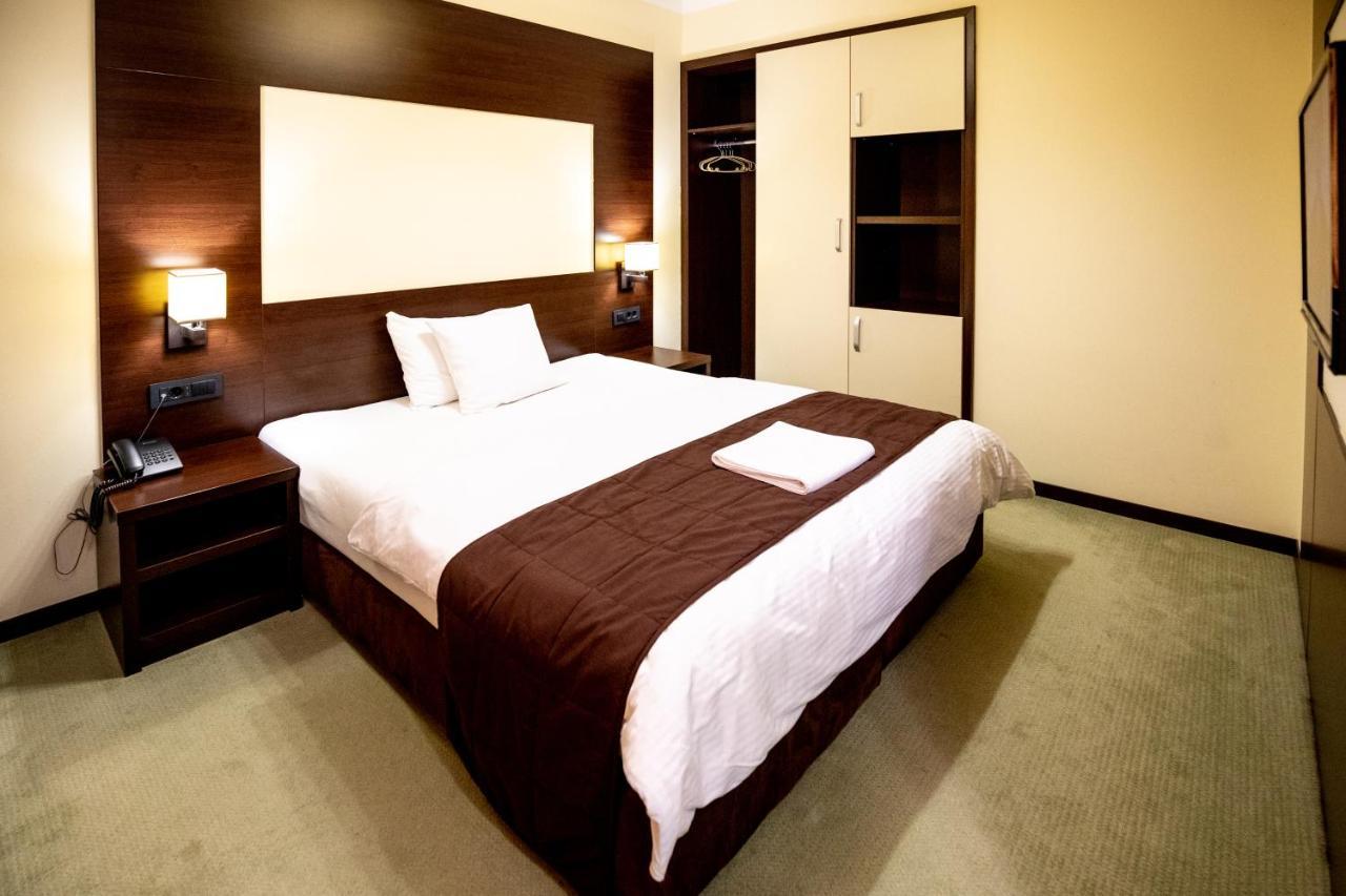 Boutique Hotel Golden Star Tuzla Esterno foto